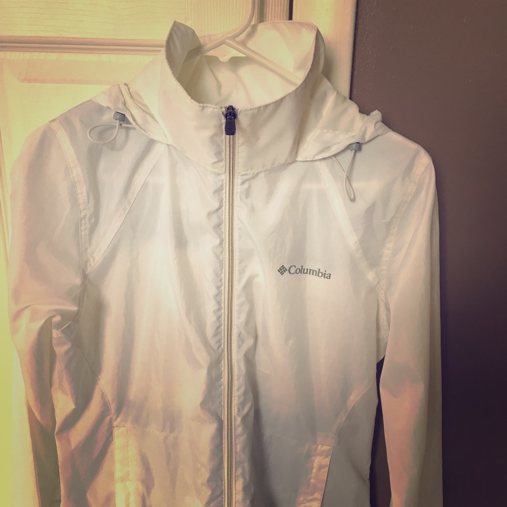 Women’s Columbia Rain Jacket - BRAND NEW!